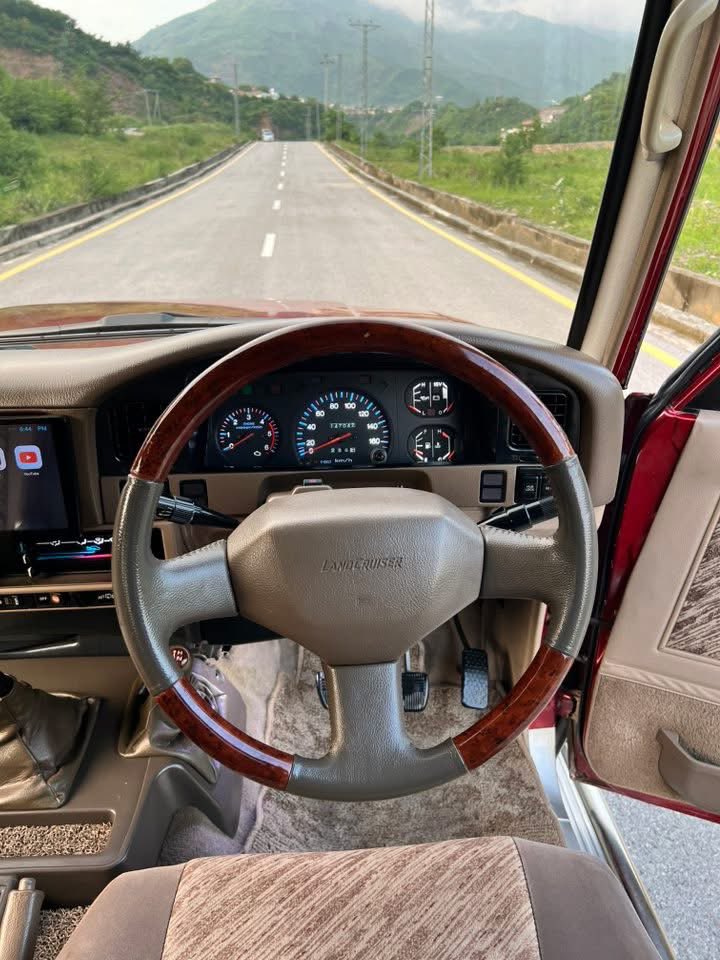 welandfab's tweet image. Real men drives three pedals