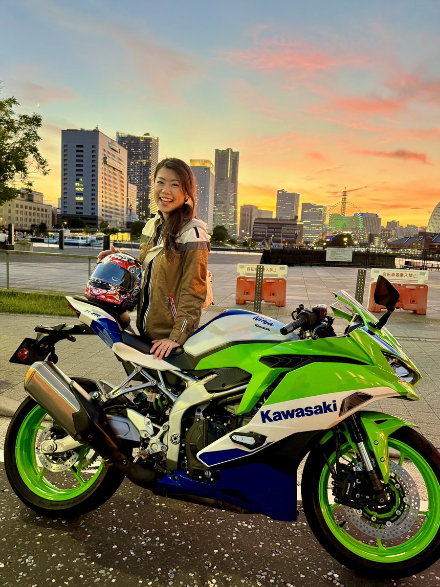 ＊ emine..✿様 オーダー ＊ PUMA for emmi】蘭の花弁を模したスニーカー”Orkid(オーキッド