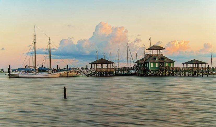 Sunday Blessings from the 
Ms Gulf Coast 🇺🇸☀️🙏🏻

Schooner Pier
Biloxi, Ms