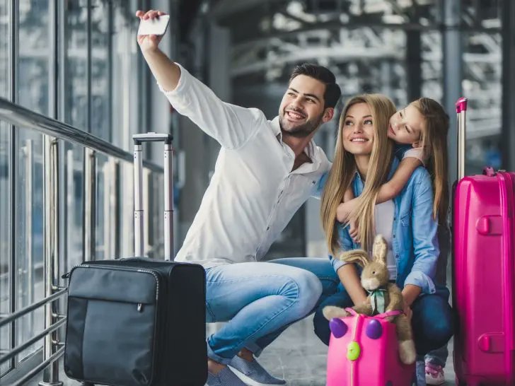 Traveling with kids? ✈️
Pack light but smart 🧳
Snacks? Always.
Games? Lifesavers.
Take photos, not stress—memories over meltdowns 💕
#FamilyTravel #TravelTips #WanderWithKids