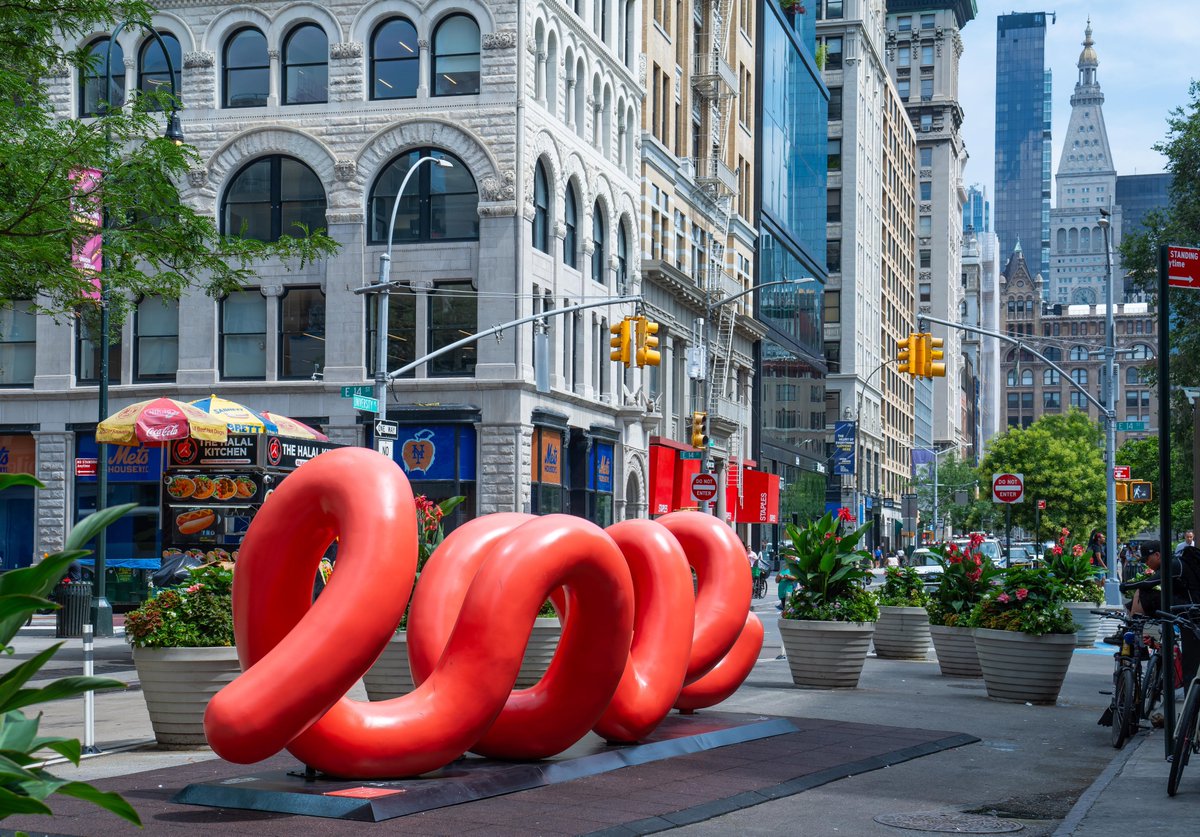 Love Continuum at University Place, Union Square, NYC.
Photo @janekratochvil courtesy of <a href="/UnionSquareNY/">Union Square, NYC</a>