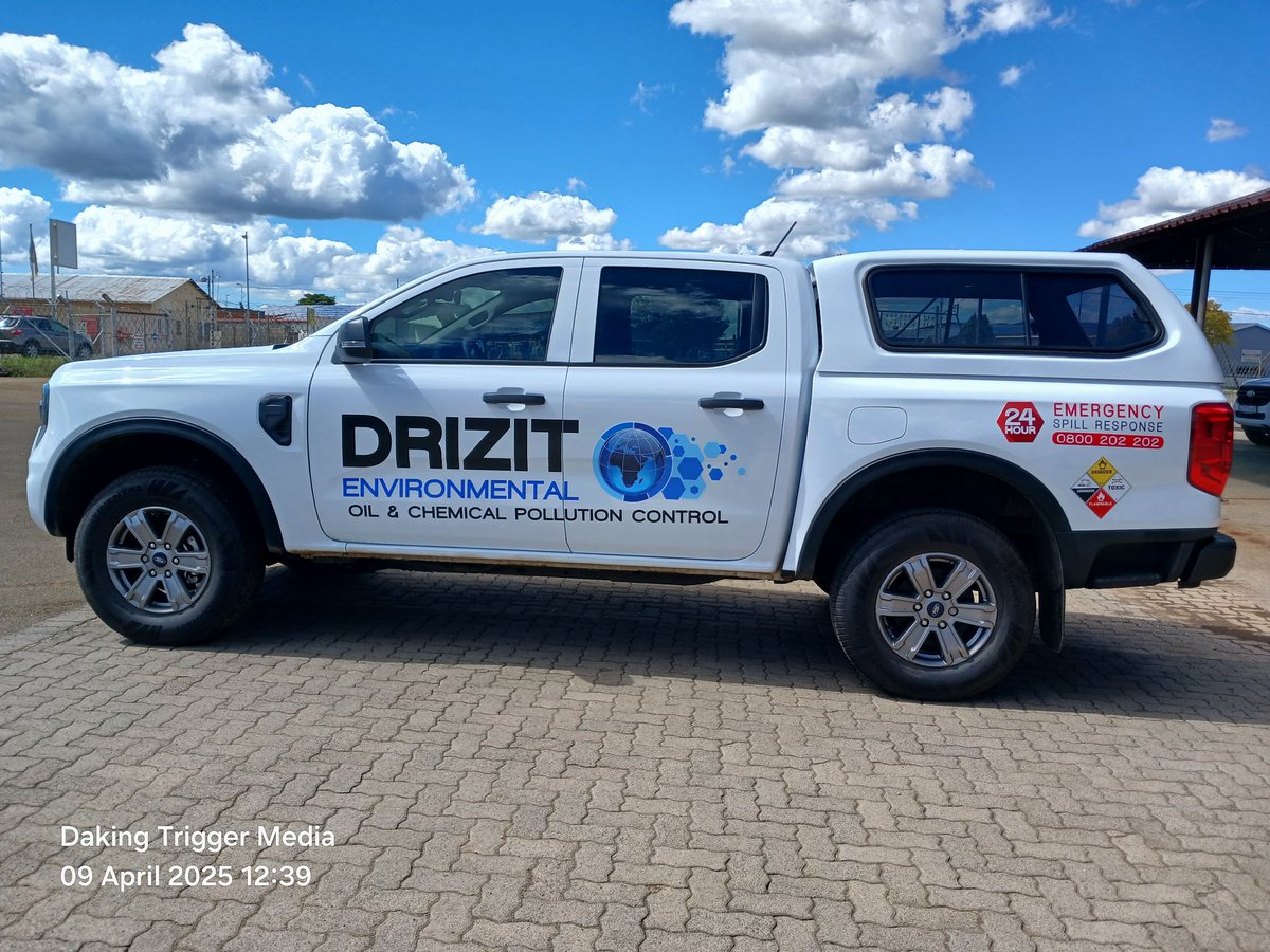Dakingtrigger's tweet photo. Signage Installation, Contravision,
Vinyl Application, Wrapping/Branding,
Transit Ads, Windows Tinting Services.

dakingtrigger@gmail.com 
067 011 3948 https://t.co/SWlHIYQ5Uu