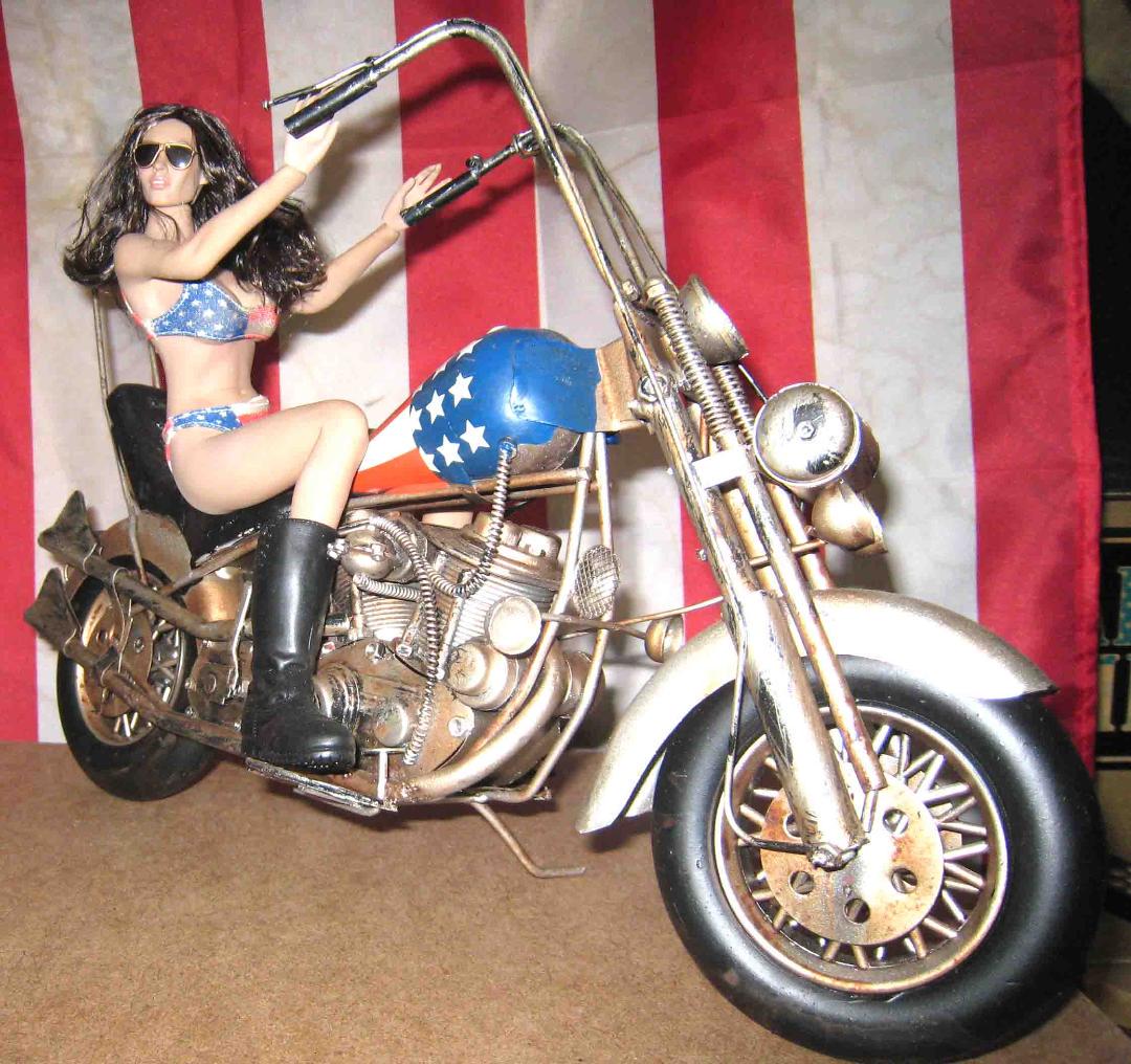 チョッパーバイクとビキニ・ガール　1／6　バービーサイズ LUCKY GET on X: 