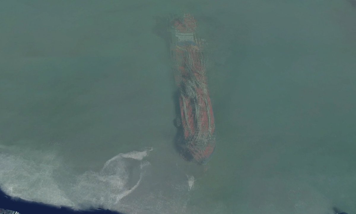 fathoms_deep's tweet image. So looking at an aerial of Calais, there has to be a story there. 🤔 Looks like a tanker, I'm surmising the dock's quite deep. Another smaller ship to the North East.