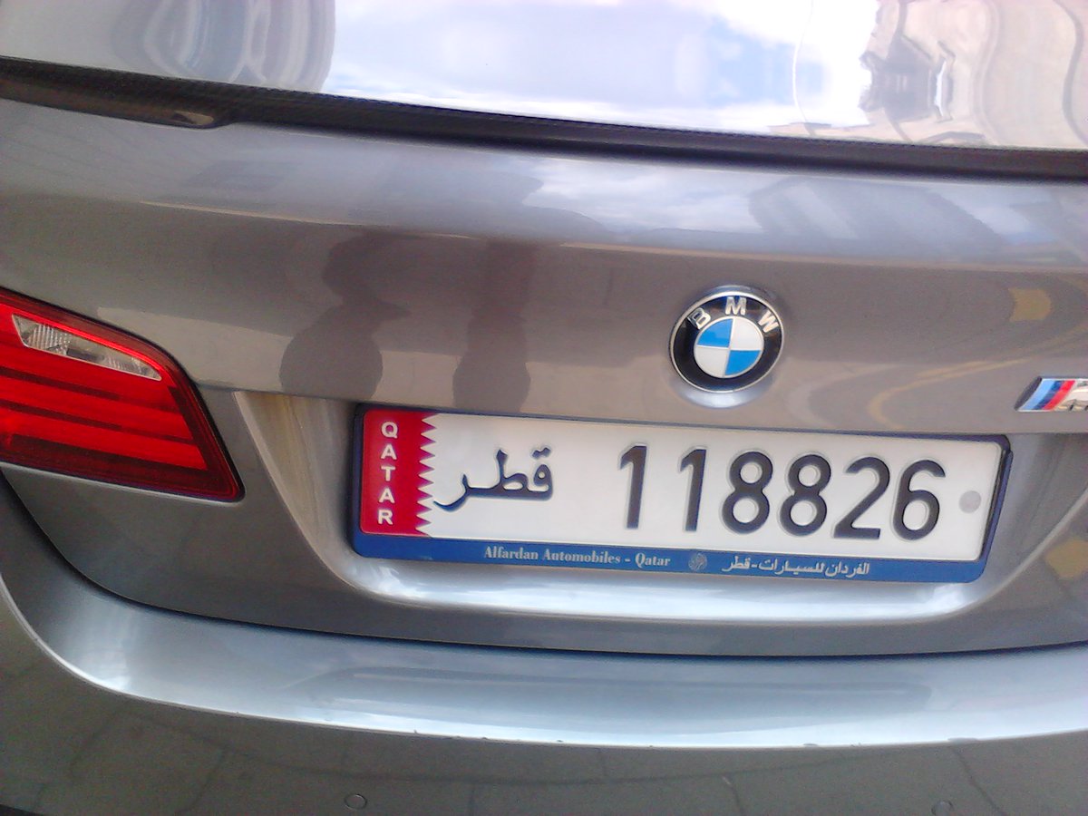 fracta70911's tweet image. Did you know that some rich people from Qatar (5,500 kilometres/3,400 miles) from the UK, bring their own cars when they visit?
This M5 in Leeds is actually the cheapest & oldest I've seen from them because they usually bring the latest & most expensive cars especially in London