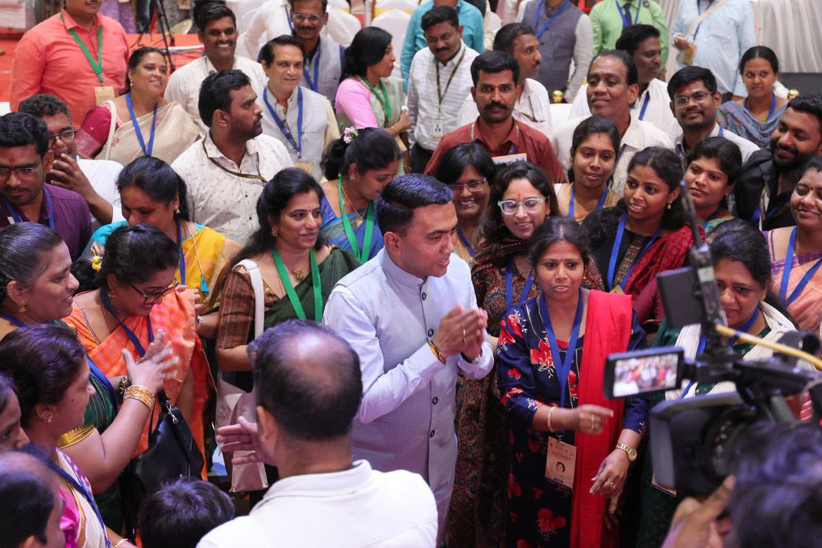 DrPramodPSawant's tweet image. Honoured to address the valedictory session of the National Conference on Roadmap to Viksit Bharat 2047, organized by Tamil Nadu Higher Education Teachers Association (THETA), Akhil Bhartiya Rashtriya Shaikshik Mahasangh (ABRSM) & VIT, at @ChennaiVit Campus.
It was inspiring to…
