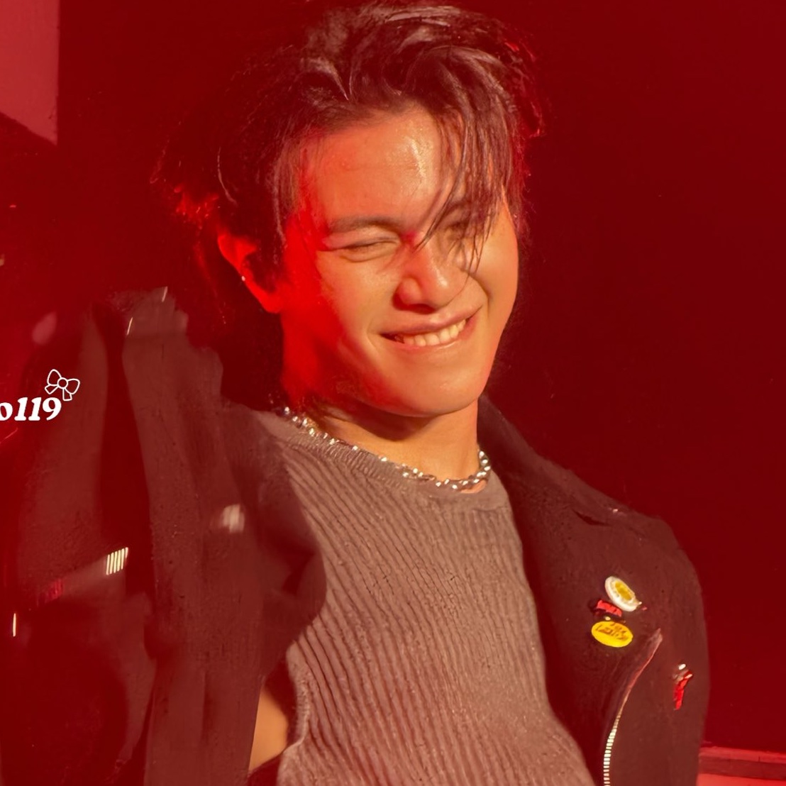 jwillestt's tweet image. #GMMTVMUSICONXJAPAN2025D2 #williamjkp
looks like they is a cinnamon
could kill u 😛. roll ◠‿◠