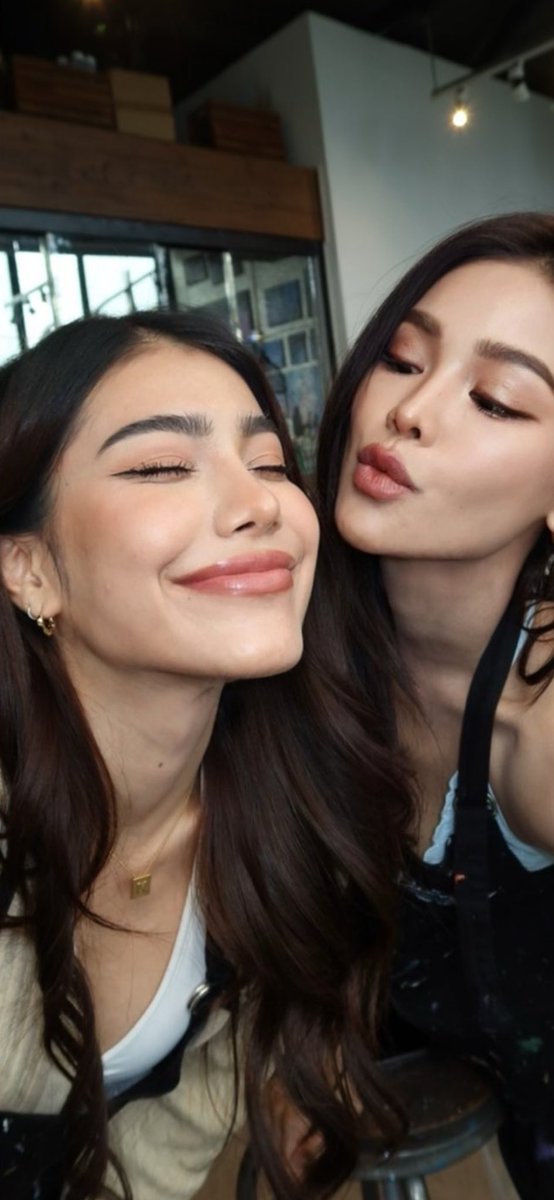 LaraLarasha's tweet image. 🧡♥️