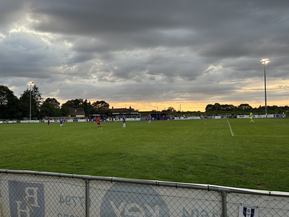 DannyHarkinJnr's tweet image. Part 3 of the @utdcos ground hop day at @DaventryTownFC v @hinckley_afc yesterday. Nice little ground this one. #groundhopping