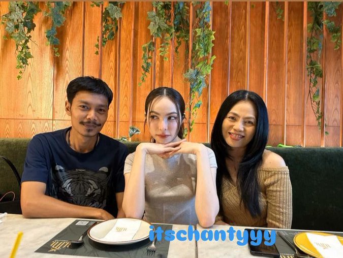 MJmcgeejaye's tweet image. quality time with family 🤍 #ชาล็อตออสติน @itscharlotty