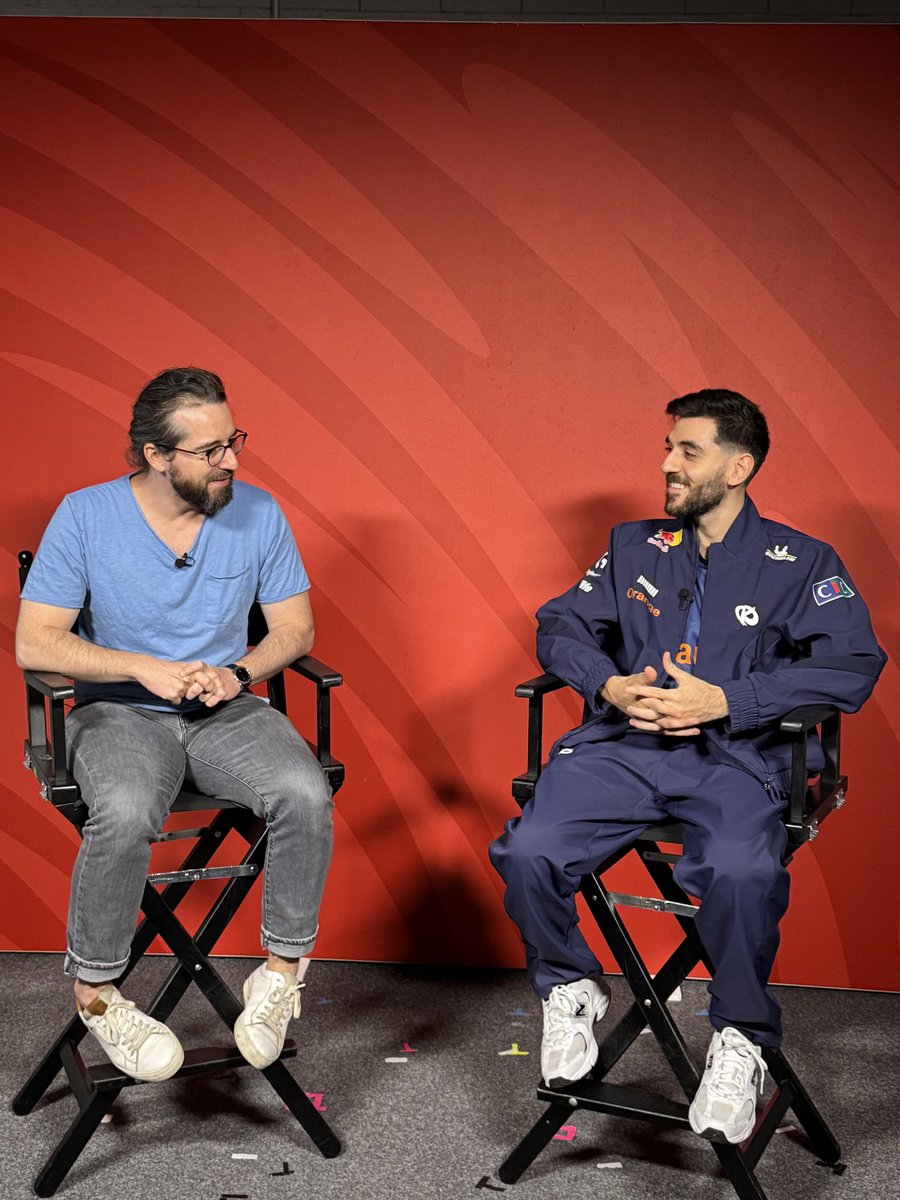 Le copinage jusqu’aux interviews…