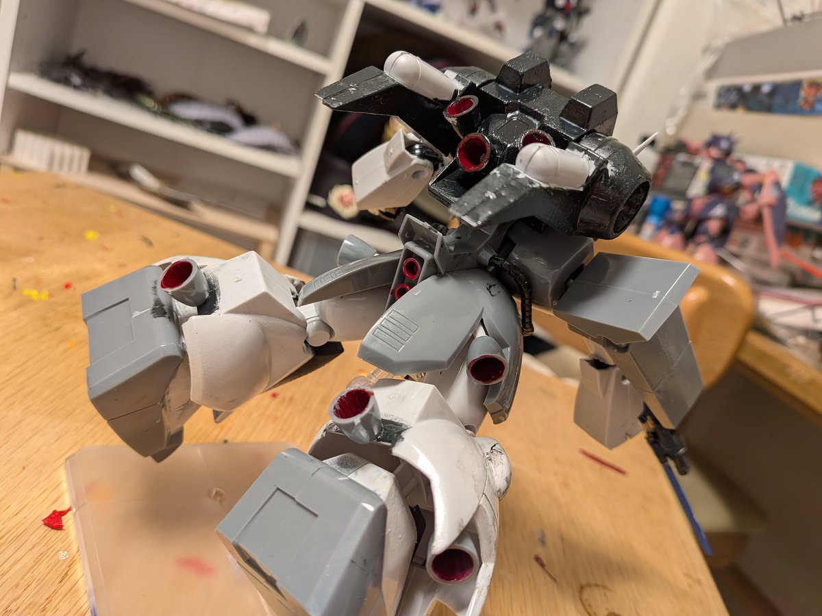 SOVIETJAPAN's tweet image. 旧キットザク3完成!
前回から塗料が水性だったのをラッカーに変えてマステも使ったらだいぶ綺麗になった
#ガンプラ好きと繋がりたい