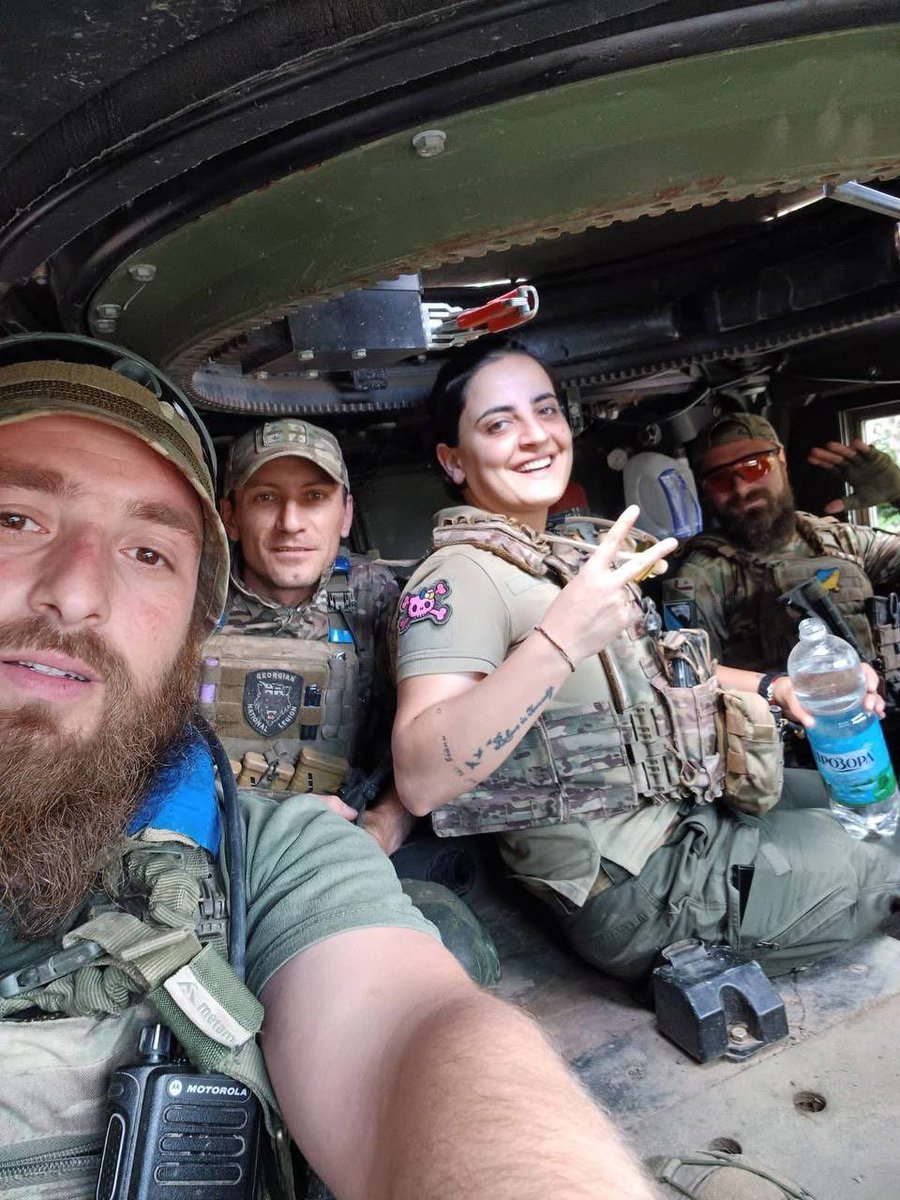 A glimpse inside our of teamwork

🇬🇪🐺🇺🇦🫡