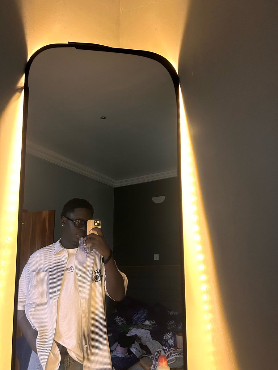 siredeku's tweet image. proper yoruba boy

📸: my girlfriend 🙈❤️