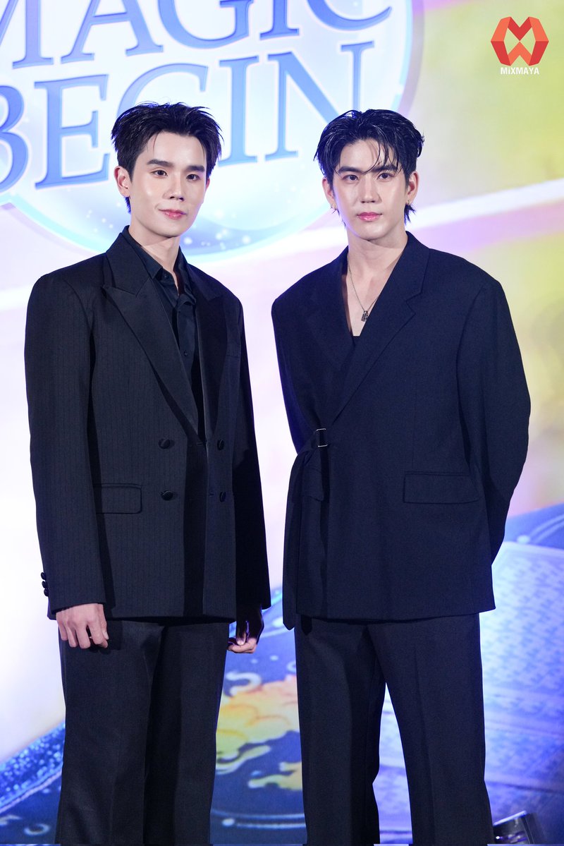 webmixmaya's tweet image. "จิมมี่-ซี" พร้อมแล้วที่จะชวนแฟนๆมา ดูตอนแรกซีรีส์ "ทำนายทายทัพ My Magic Prophecy" ในงาน "ทำนายทายทัพ Let the Magic Begin"
#MyMagicProphecy
#MyMagicProphecyEP1
#jimmyyjp #sea_tawinan
#jimmysea #จิมมี่ซี