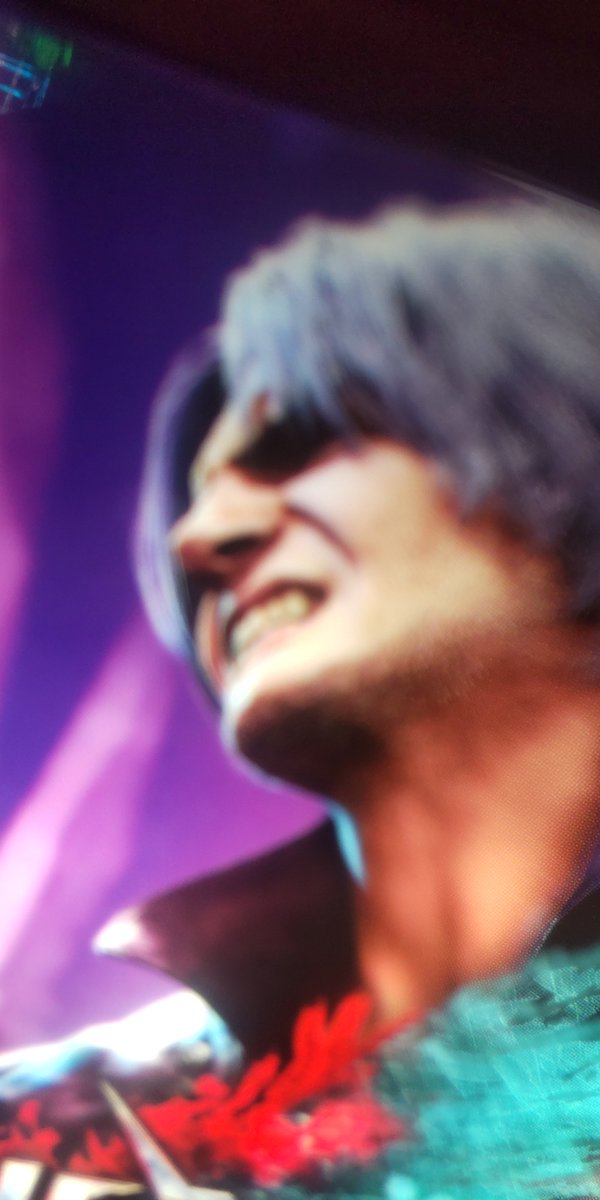 C_oyaji's tweet image. 今こんな顔。

#Ｌデビルメイクライ５