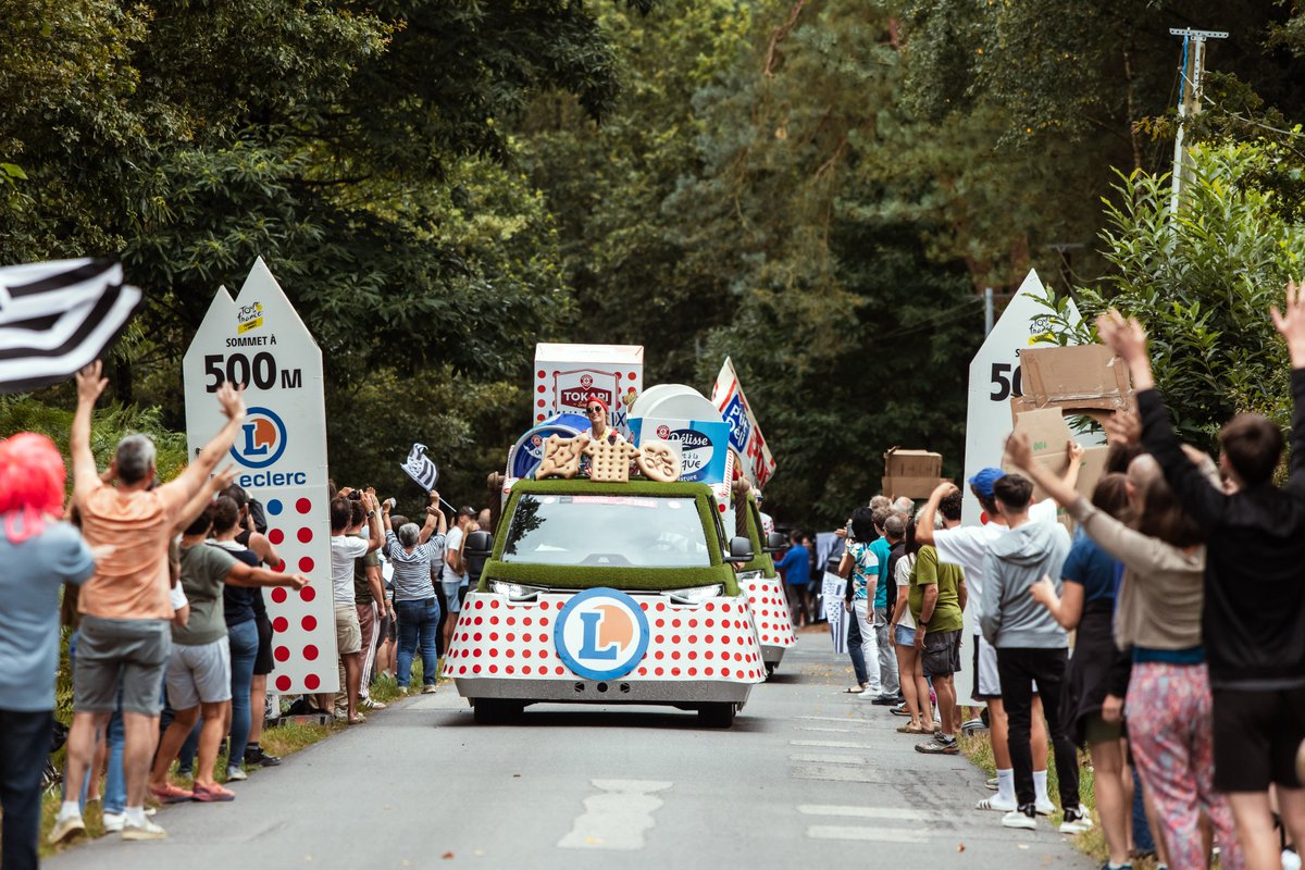 🤩 Après 3 semaines de folie sur le #TDF2025, la caravane repart pour une semaine sur les routes du #TDFF2025 ! 

Merci aux Bretons pour leur accueil !