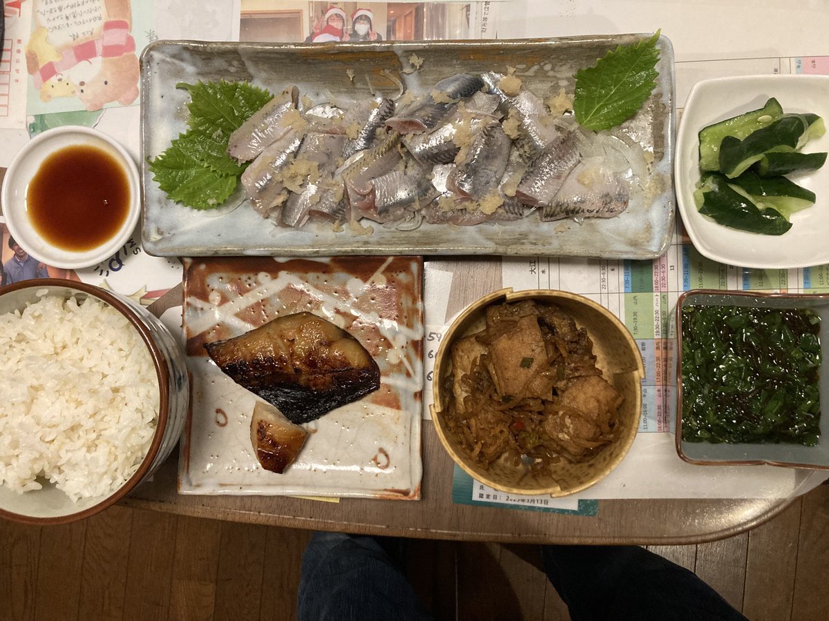 naokimoonstep's tweet image. 今日のまかない🤗
刺身は鰯とか鯵とか青魚が一番好き。
安いのに本鮪なんかより10倍美味いと思う。