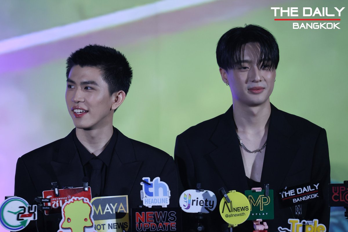 thedailybkk's tweet image. 'เซฟ-ฟรัง' ชวนแฟนคลับ ดูตอนแรกซีรีส์ "ทํานายทายทัพ My Magic Prophecy" ในงาน ทํานายทายทัพ Let the Magic Begin
#MyMagicProphecyEP1
#ทำนายทายทัพ
#savesaisawat #francnrp