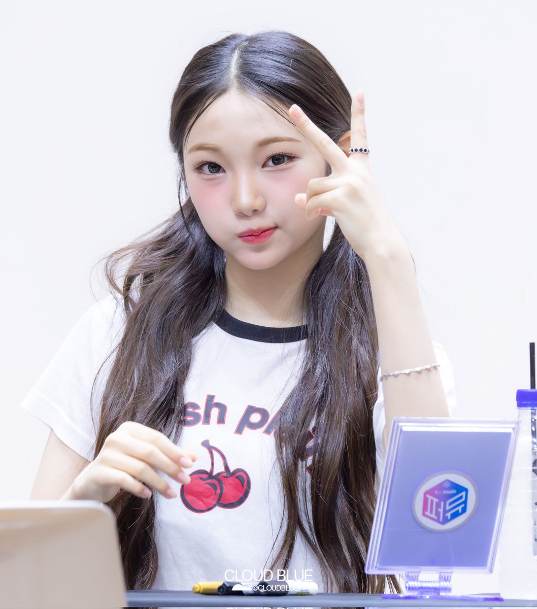 Cloudblue01's tweet image. 250727 KIIRAS
키라스 퍼스트뮤직 Fan sign
로아 L.O.V.E
#키라스 #KIIRAS #로아 #ROAH