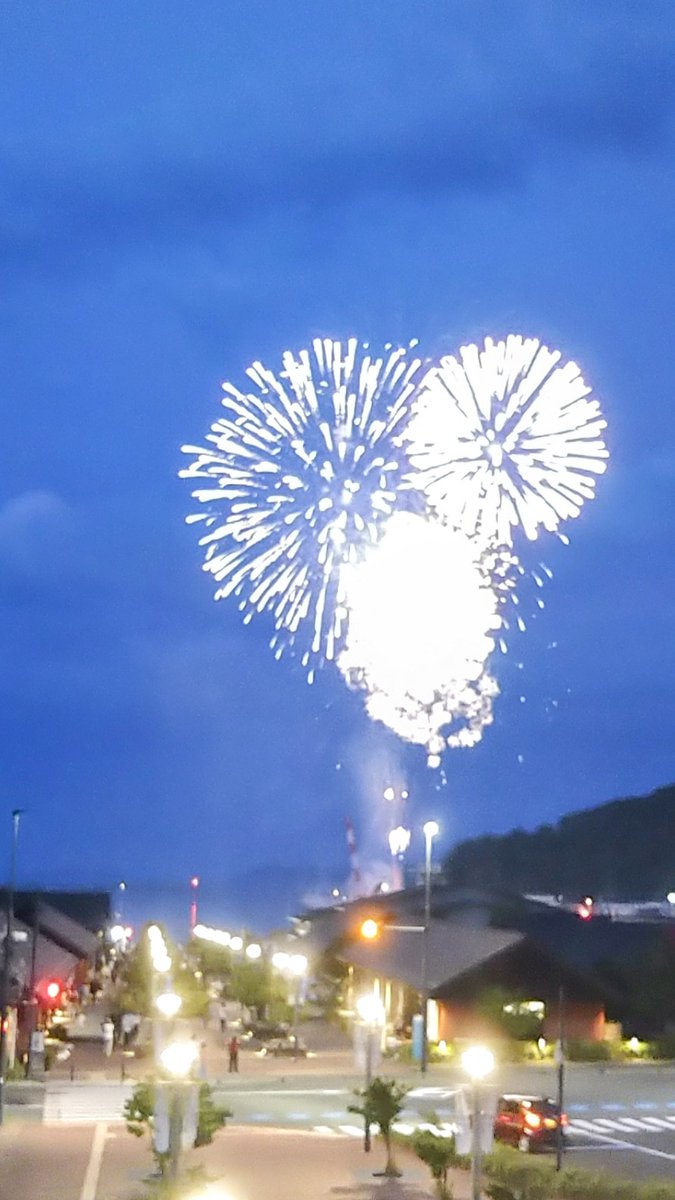 getureigo's tweet image. #おながわみなと祭り
フィナーレの花火は女川駅から見ました
今年初めての花火です