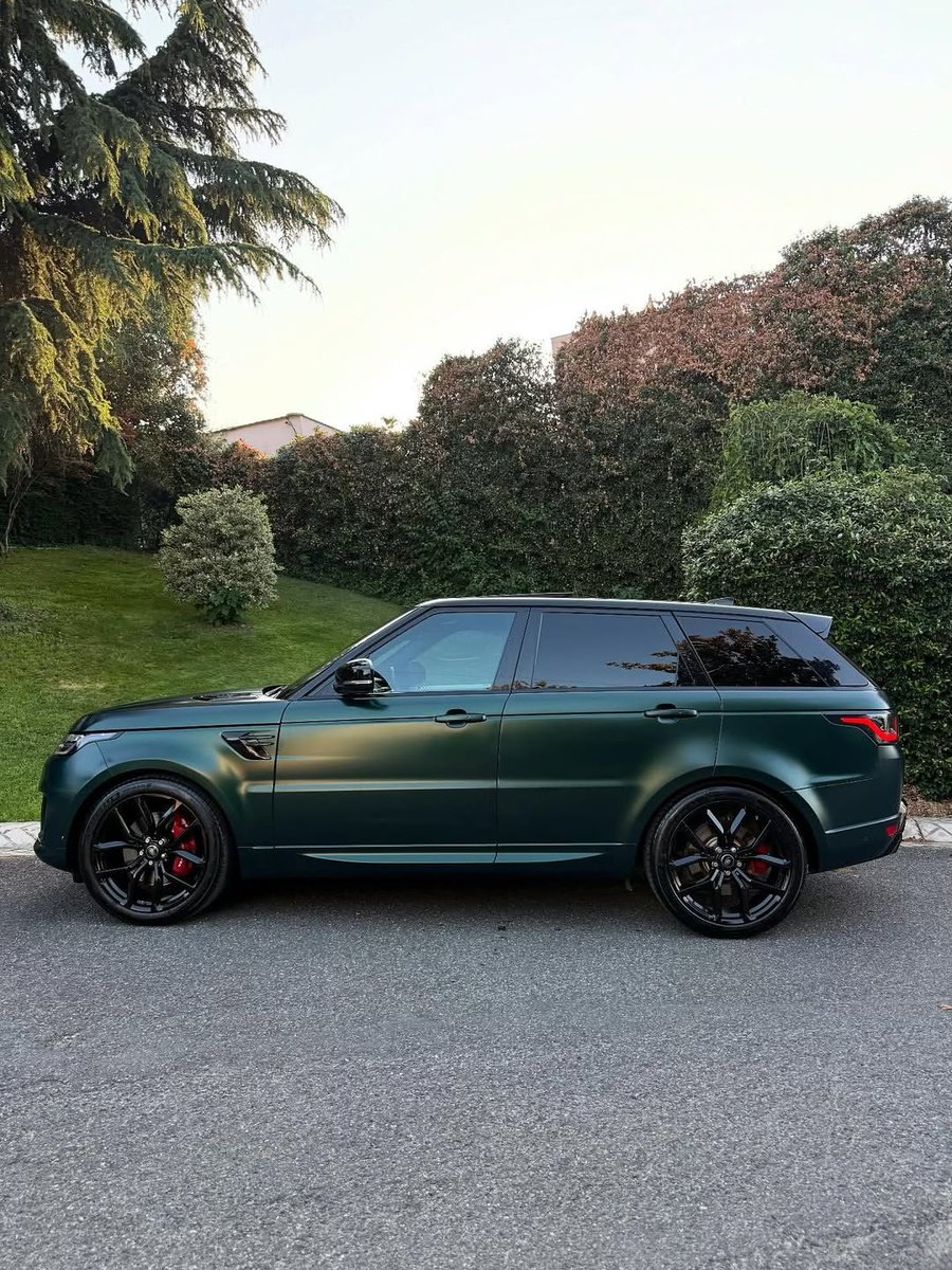autochat360's tweet image. Range Rover Sport 💚