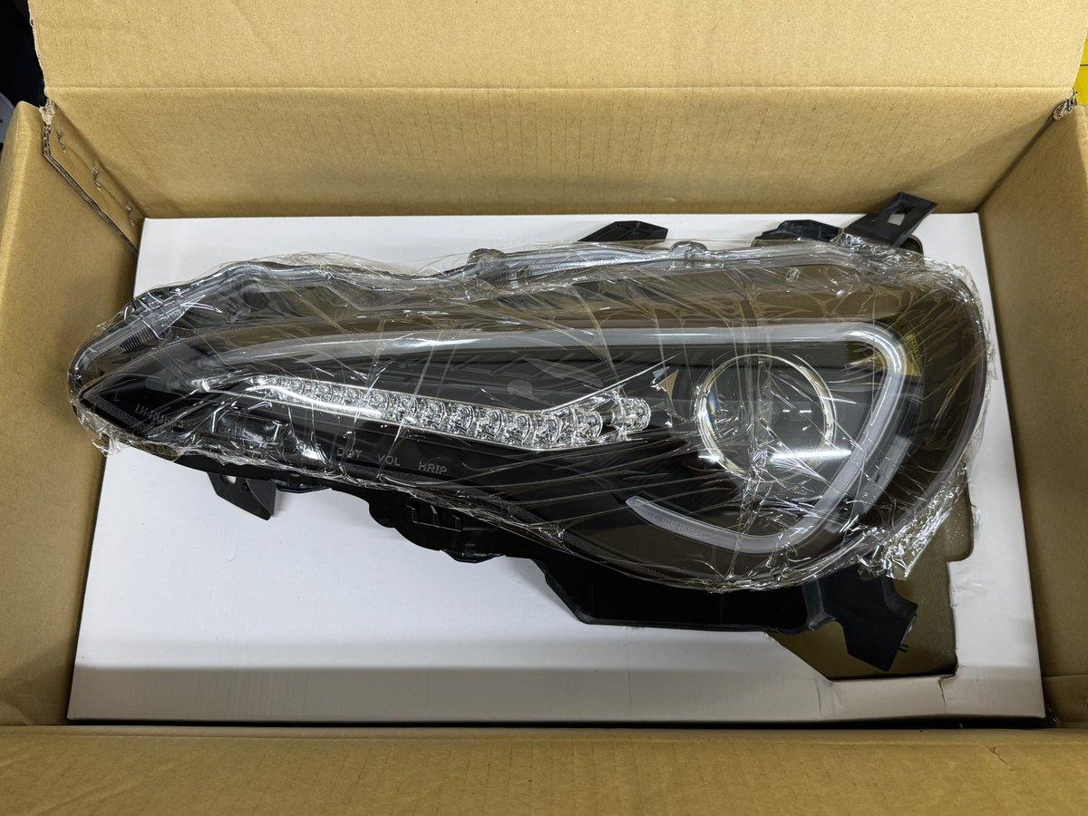carshopchannel's tweet photo. ご購入いただいた中古パーツはこちら。

・TE37 SL
・バレンティ ヘッドライト
・バレンティ テールレンズ
・柿本マフラー

状態がいいものをゲットされましたわ！
オーナー様の決断力のおかげです👍 https://t.co/2caq6M3HLf