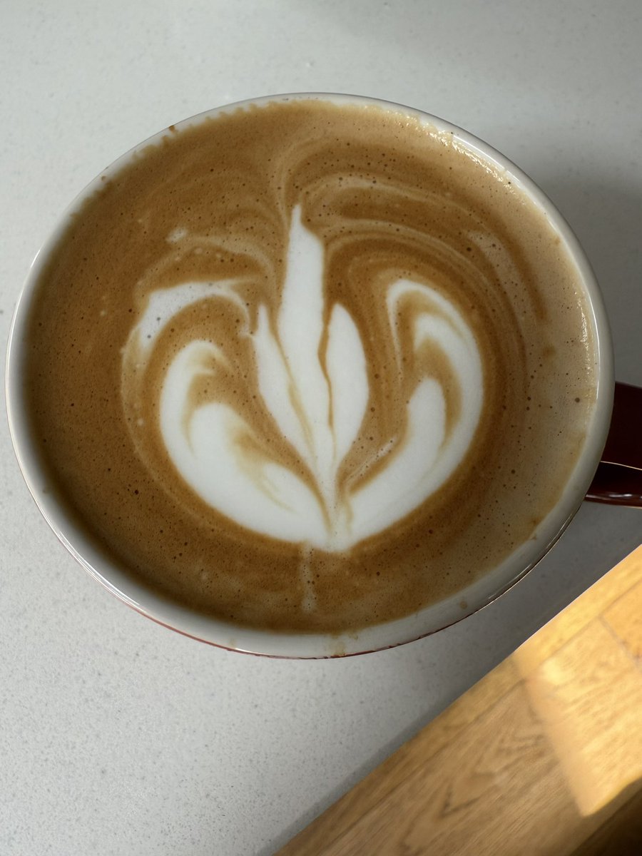Stoneysnapper's tweet image. Getting better but still a long way off. #shitlatteart