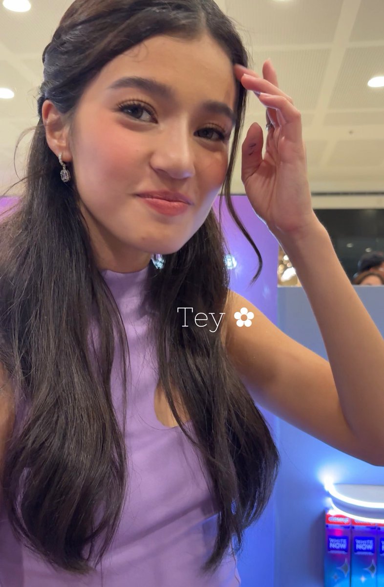 luvsbelley's tweet image. That Belle Mariano stare… soft but deadly 💘 #BelleMariano