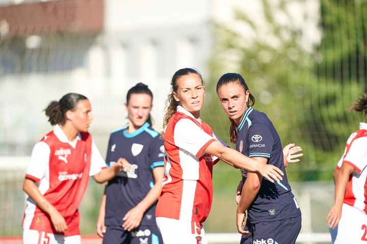 AthleticClubFem's tweet image. ππ©·
Estreno en pretemporada de Ane Campos, Eider Arana y Olatz Santana.
πͺ Aurrera, hirukote!
#AthleticSCBraga #AthleticClubFem π¦