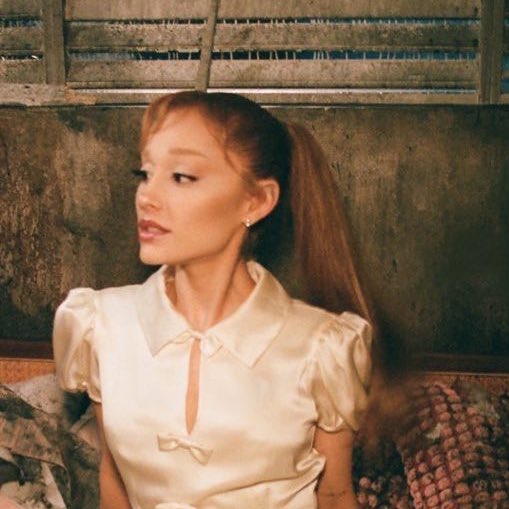 AriGrandeStats's tweet image. ‘twilight zone’ is expected to rise to #81 (+17) on the Billboard Hot 100, based on Final Predictions. It will be the song’s 16th week on the chart.
— At least, 17 weeks are secured as its physicals just shipped and will count towards next week’s chart.
