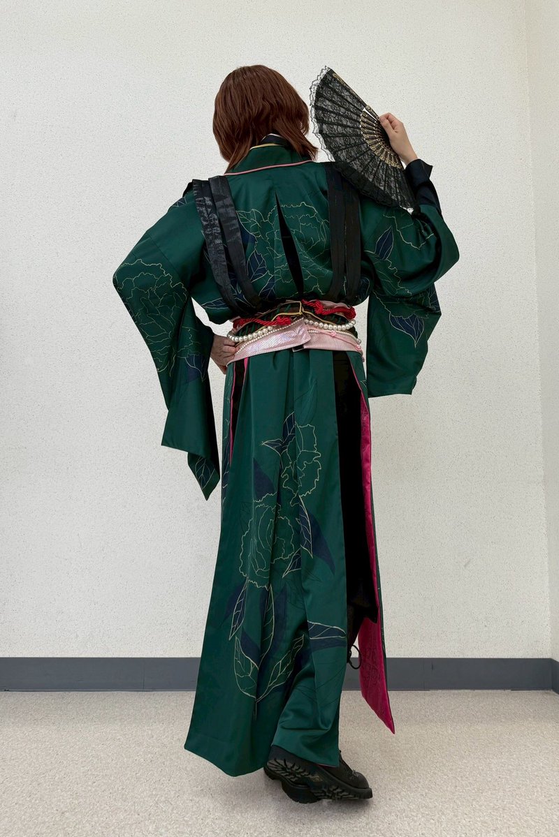 _CionN_'s tweet image. 今日はロキドラ参加してきました💚❤️
宝石商嶺二🍀💎していました😘めちゃ楽しかった〜〜！！！！
衣装頑張ったのでいっぱい褒めて頂いて嬉しかったです🥰お話して頂いた方々ありがとうございました！！！！
ランラン🍖@muta_0315