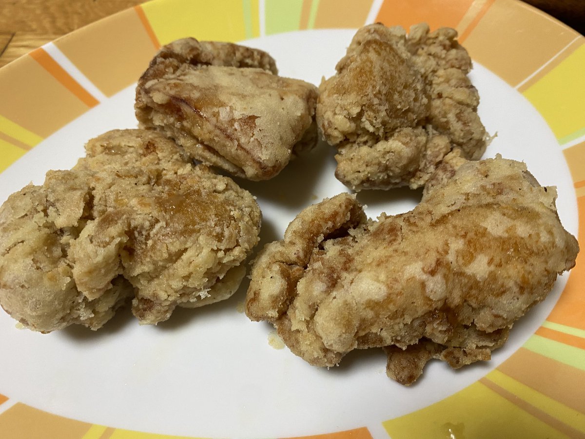 LiberationArmy7's tweet image. メダイなる魚とサーモンの海鮮丼＋ザンギ！