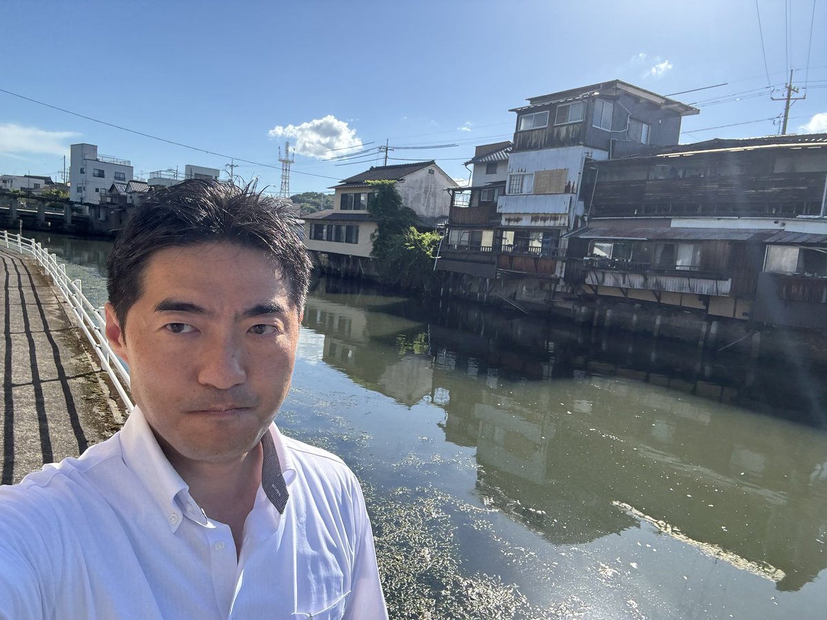 HoL8vx's tweet image. 今日は岡山の実家から総社、西大寺、水島、連島を中心にご挨拶並びに生活現場の声を聞かせて頂きに参りました。
刺すような強い日差しと重い熱気に圧倒される一日でしたが、各地で出会えた皆様からの期待と励ましの声、そして笑顔に決意を新たにさせて頂きました。…