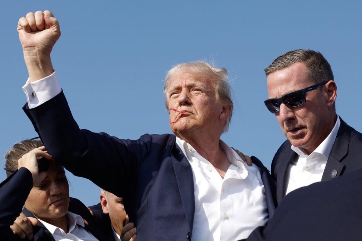 ElonMuskDRGSS's tweet image. 2 impeachments. 4 arrests. 91 charges. 3 attempts on his life.
Do you still support TRUMP 100%?
A. Yes
B. No