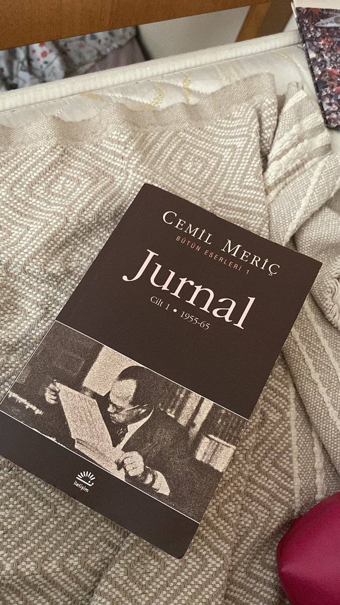 modernproblems3's tweet image. neyse bugün cemil meriç ve yalnızlık tasvirleriyle beraberiz