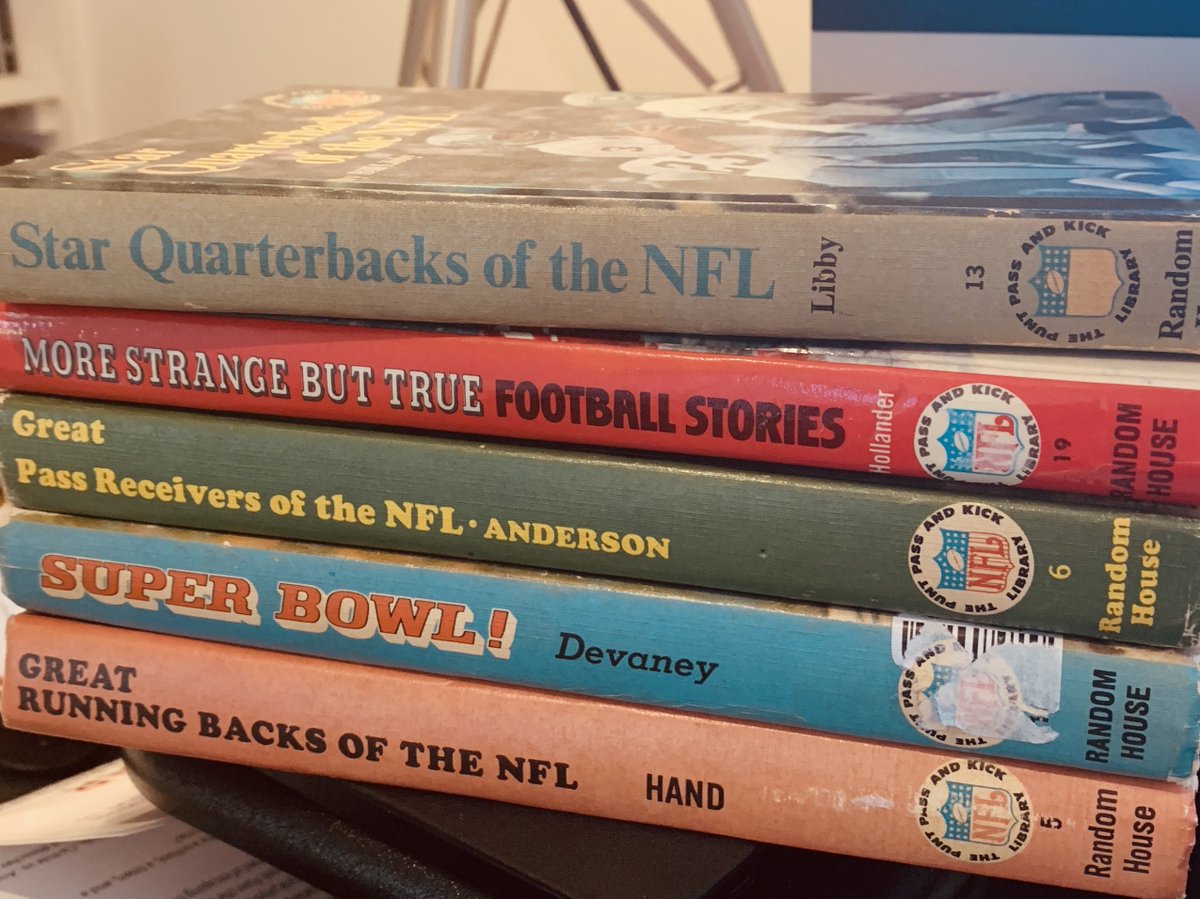 Pigskin_Books's tweet image. 🏆 NFL Fan? College Fan? Pigskin Books has got you
Cowboys lifer? USFL obsessive? Whatever your lane, there’s a football book for it, and it's probably on the site.
📚 Explore the archive: pigskinbooks.com
#FootballBooks #NFLBooks