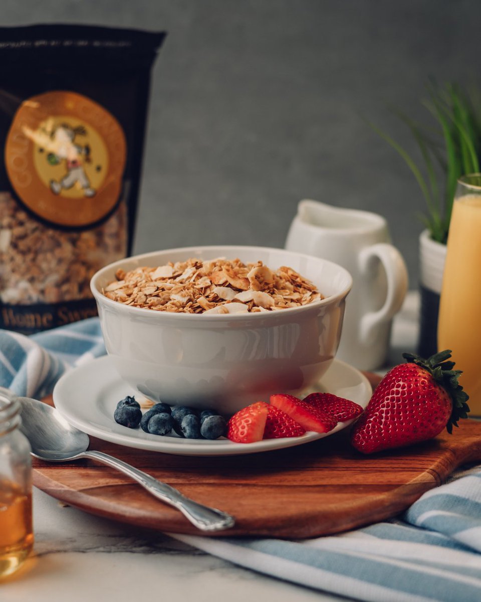 GoGoldenGirl's tweet image. Granola for Breakfast, Granola for Life! Golden Girl Granola is more than just a breakfast—it's a way of life! Start your mornings off right with wholesome, crunchy granola and make every day delicious. #GoldenGirlGranola #HealthyBreakfast #BeyondDelicious