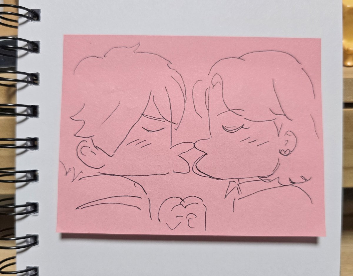 cano_ovo2's tweet image. 그리고 슏님한테 개쩌는 현승 그림 선물받음^-^ 너무 좋아서 보이는 곳에 붙여두고 싶어가지고 일단 저기다 붙여놓음(ㅋㅋㅋ) 다음주에 목각이들 케이스 오면 거기에다 옮겨 붙여야지~(?)