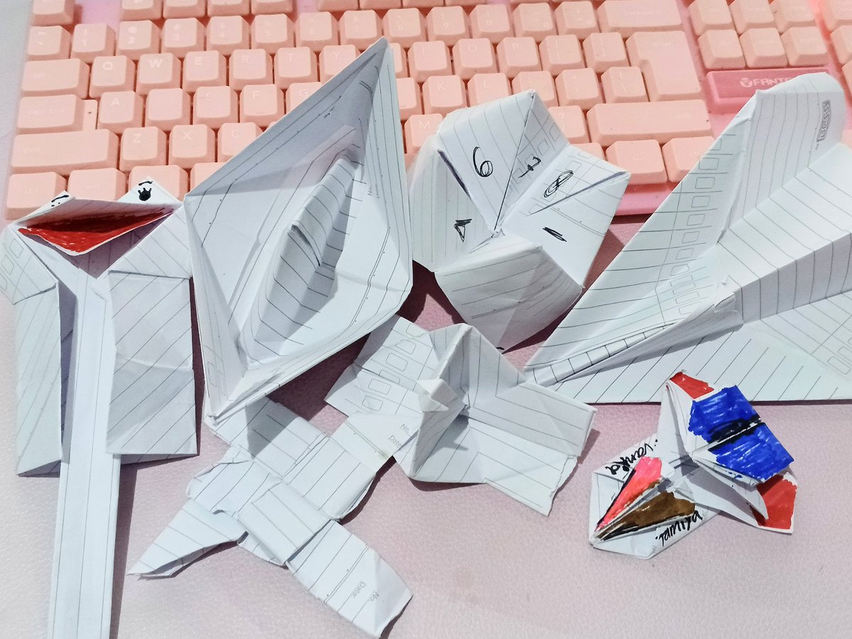 Mainan kertas mana yang paling ngebuat kalian nostalgia?☝️ Coba pilih yang mana~✨☺️