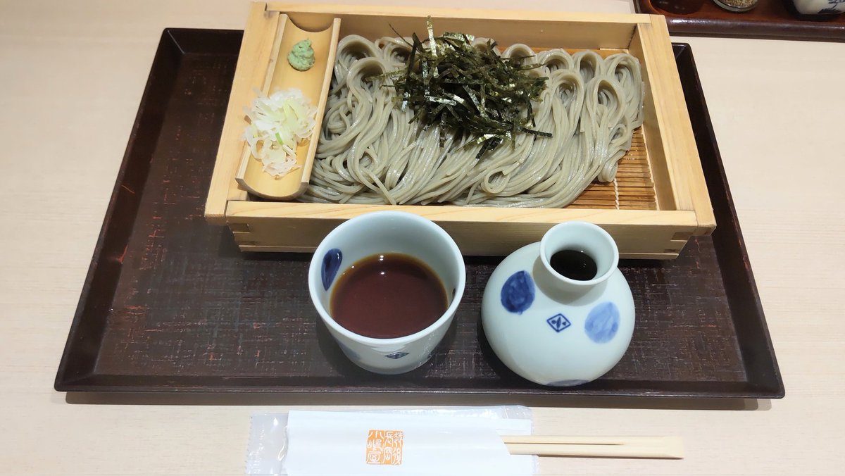 Crescentmoon109's tweet image. 仕事からの仕事のお付き合いの飲み会を終えて、最後はひとり蕎麦で〆るといういつもの流れ。疲れた。