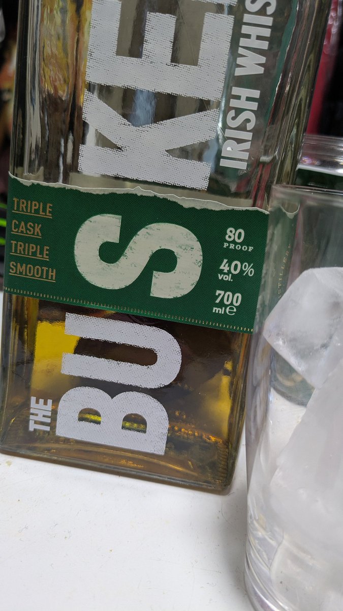 yokoyan1215_08's tweet image. 本日も…
父からもらった

アイリッシュウイスキー🇮🇪🥃🫧
バスカー

ハイボールでやります🍻