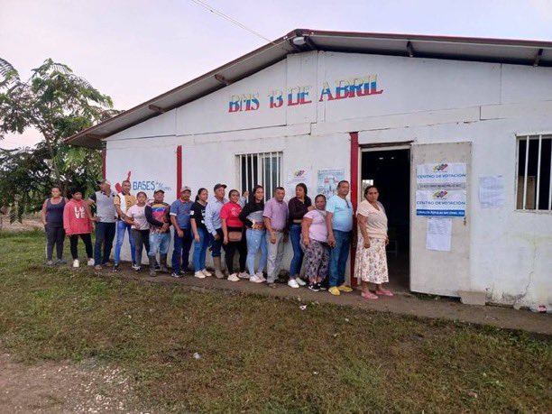 ReporteYa's tweet image. #27Jul #Barinas #EleccionesMunicipalesVe
Desde tempranas horas de la mañana de este domingo, se observa gente
en las escuelas - @calestophoto