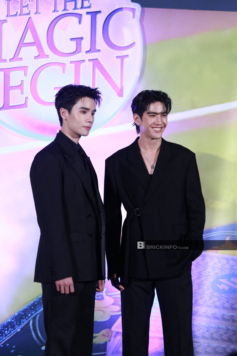 BrickinfoReport's tweet image. “จิมมี่-ซี-เซฟ-ฟรัง” ในงาน “ทำนายทายทัพ My Magic Prophecy”
#MyMagicProphecyEP1
#MyMagicProphecy
#jimmysea #จิมมี่ซี
#jimmyyjp #sea_tawinan
#savesaisawat #Francnrp