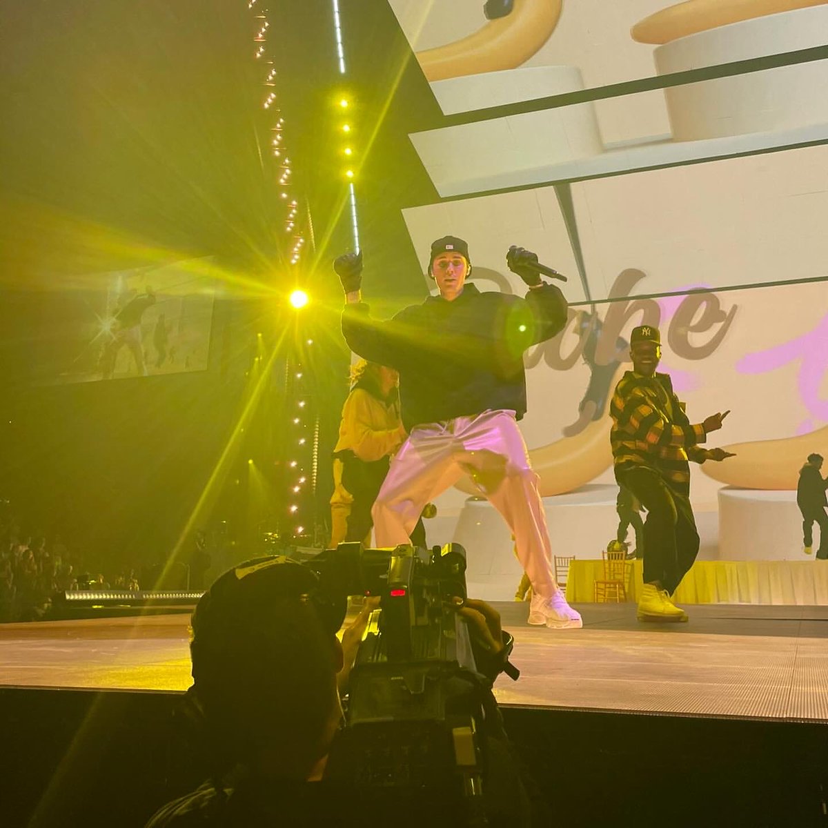JDBieberDumps's tweet image. Justin Bieber performing for Justice Tour at the Greensboro Complex in North Carolina
(April 5, 2022)