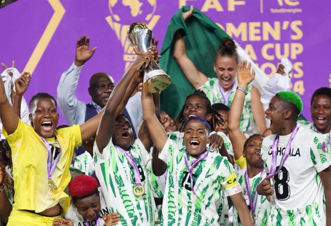 Ochuwamiracle's tweet image. HISTORY MADE! SUPER FALCONS WIN 10TH WAFCON TITLE!🥳
Nigeria's Super Falcons staged a thrilling comeback to defeat hosts Morocco 3-2 in the WAFCON final on Saturday, with substitute Jennifer Echegini netting the decisive goal in the 88th minute.