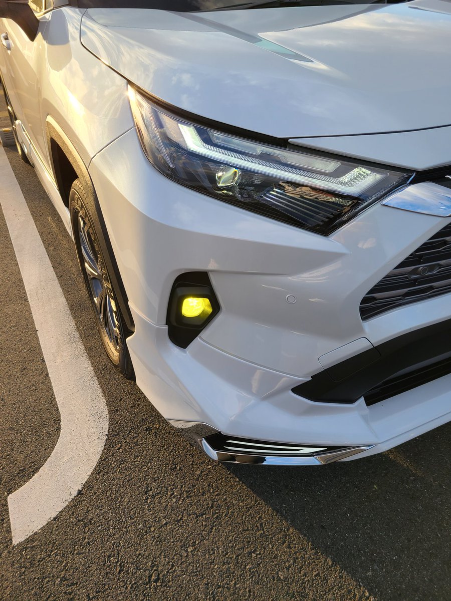 80Ha_Ra202's tweet photo. 次の車を昨日、契約してきました❗
RAV4降ります……
RAV4を高く買取りして貰えるところを探さねば………
#車買取り #査定 #RAV4 #買取り #下取り #一括査定 #オークション https://t.co/qYbAtOYTBa