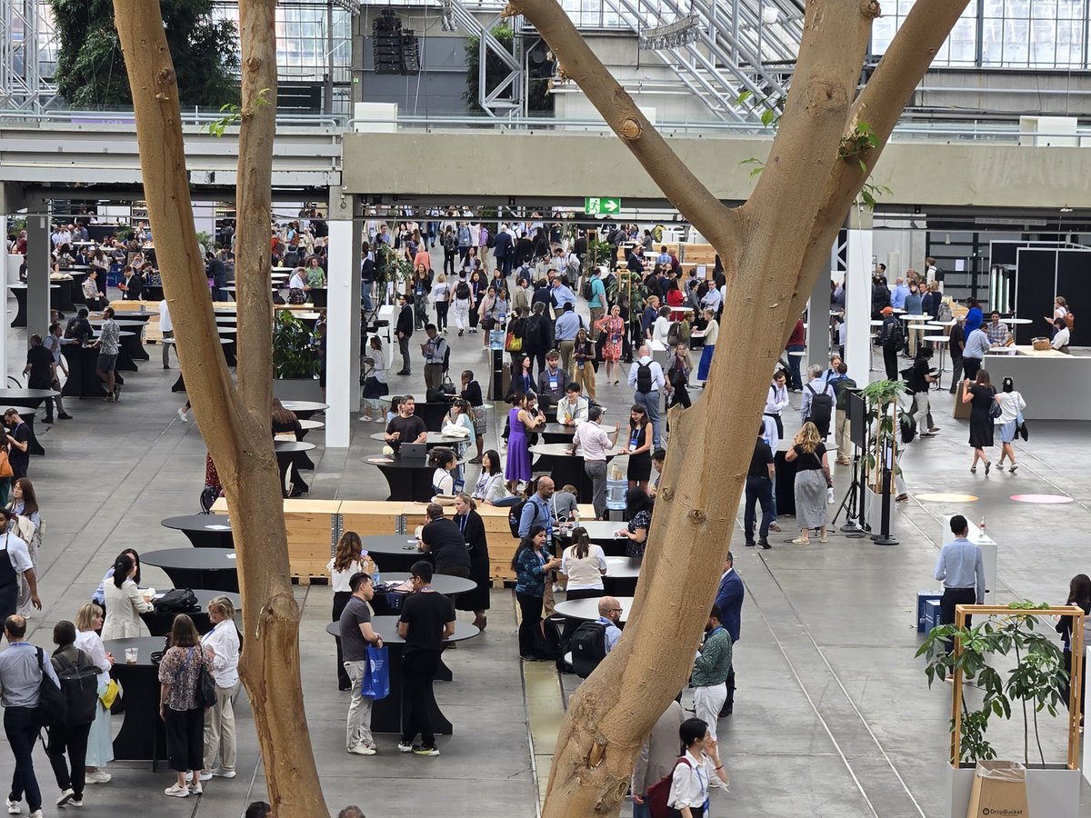 askhimanshurai's tweet image. Being at AOM 2025 in the vibrant city of Copenhagen is nothing short of exhilarating. The energy of this global gathering of scholars, deans, and academic leaders is infectious.
It’s always a joy to reconnect with our international partners, exchange ideas with fellow…