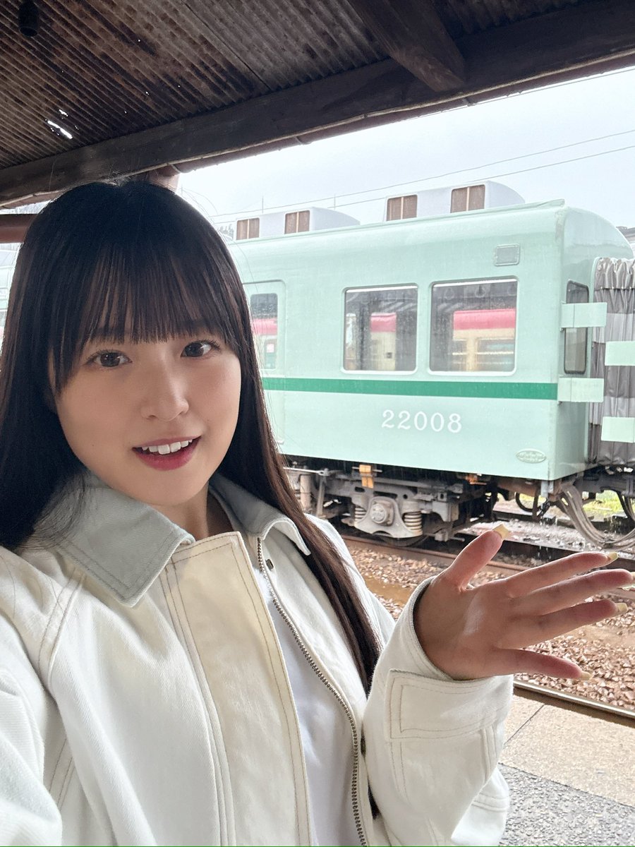 Gw3OzluaEAAeU1B.jpg?format=jpg