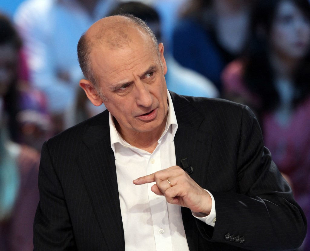 Monascope7's tweet image. ℹ️ Jean-Michel Aphatie et Louis Sarkozy débattront ce soir à 19h sur LCI.